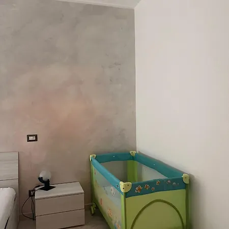 Apartment Lady's