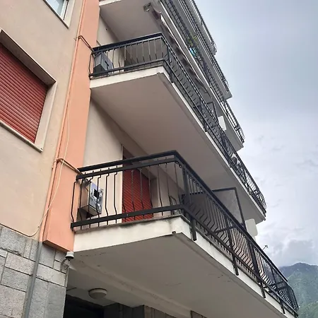 Lady's Apartment *
